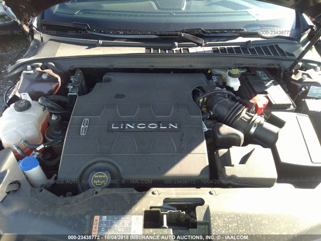 1LN6L9UK7J5600032 - 2018 LINCOLN CONTINENTAL  Kastanienbraun Foto 10