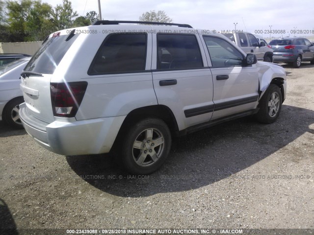 1J4HR48N06C255569 - 2006 JEEP GRAND CHEROKEE LAREDO/COLUMBIA/FREEDOM 银色 照片 4