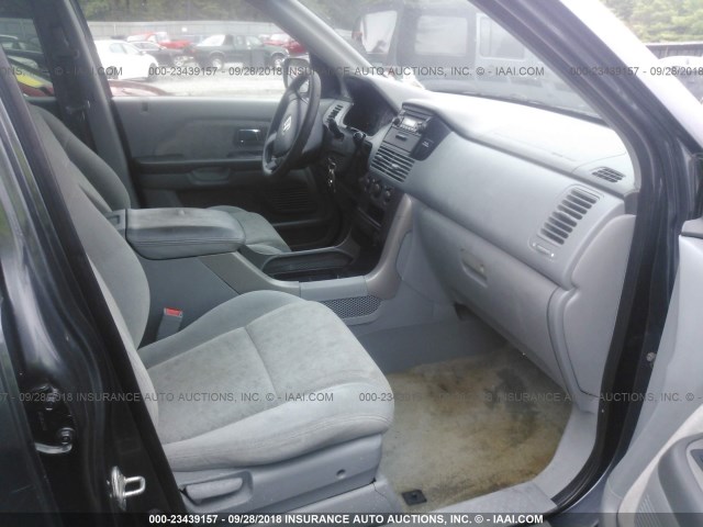 2HKYF18135H566121 - 2005 HONDA PILOT LX GRAY photo 5