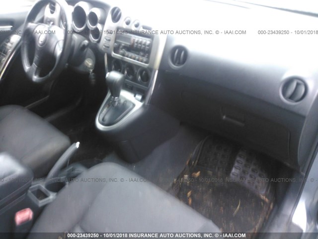 2T1LR32E84C267282 - 2004 TOYOTA COROLLA MATRIX XR BLUE photo 5