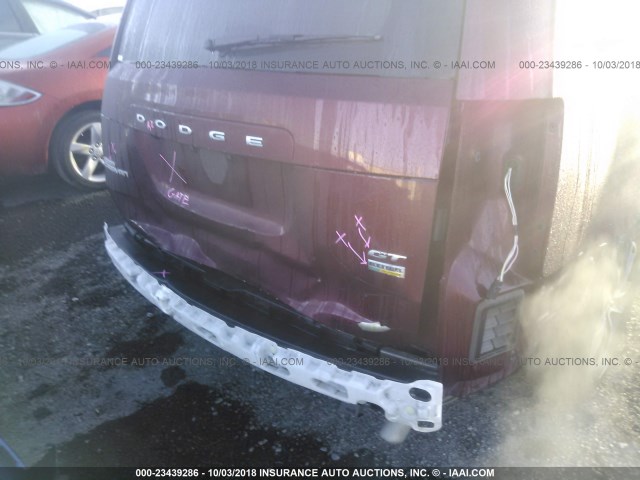 2C4RDGEG0HR737386 - 2017 DODGE GRAND CARAVAN GT MAROON photo 6