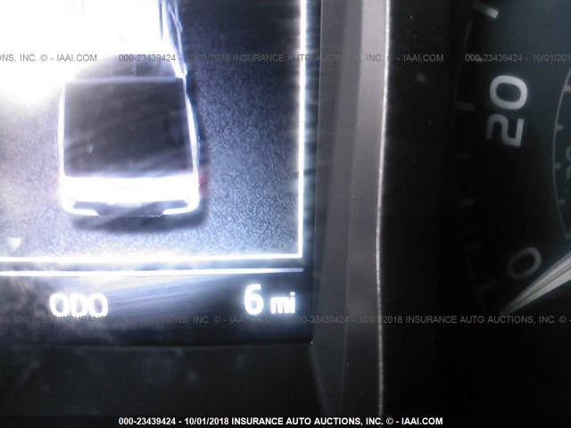 3TMCZ5AN6JM144113 - 2018 TOYOTA TACOMA DOUBLE CAB/SR/SR5/TRD SPO თეთრი ფოტო 7