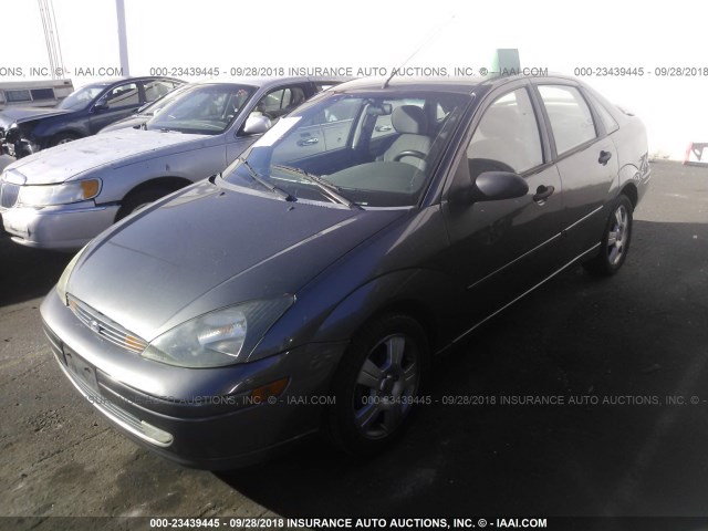 1FAFP38ZX4W116227 - 2004 FORD FOCUS ZTS GRAY photo 2