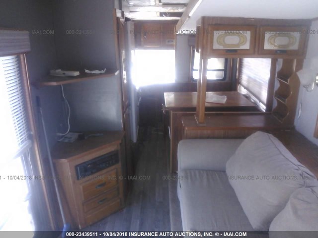 1VR1135W5N1000111 - 1992 JAYCO VOYAGER  Unknown photo 8