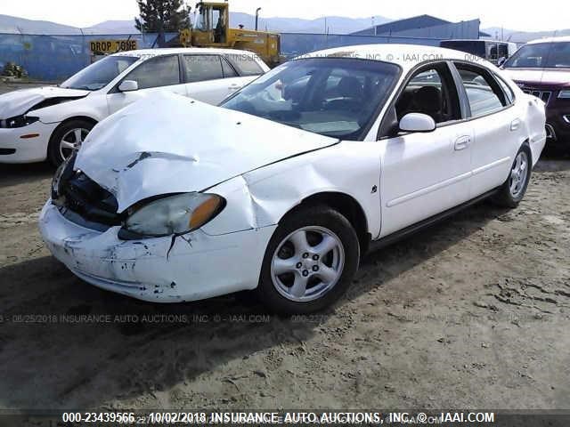 1FAFP55292G228222 - 2002 FORD TAURUS SES WHITE photo 2