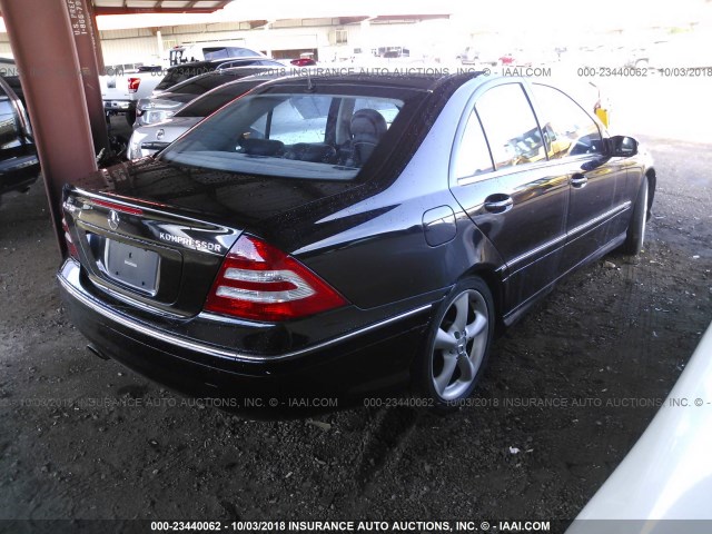 WDBRF40J85F707565 - 2005 MERCEDES-BENZ C 230K SPORT SEDAN BLACK photo 4