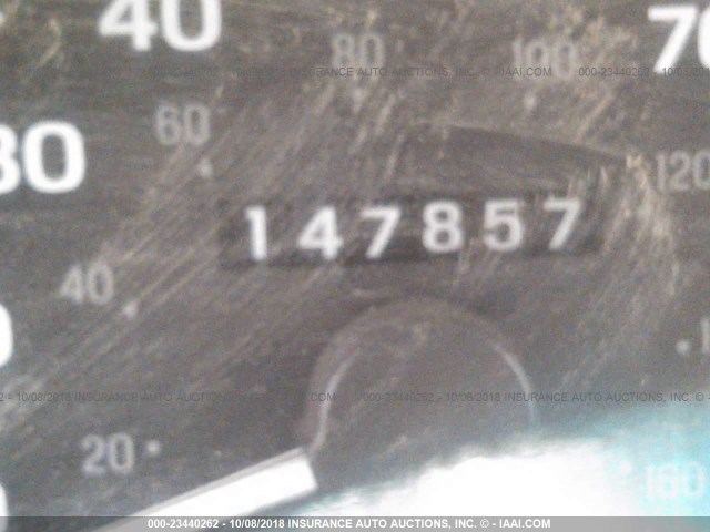 5LMPU28L2WLJ51385 - 1998 LINCOLN NAVIGATOR Biały zdjęcie 7