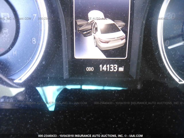 4T1BF1FK4HU692737 - 2017 TOYOTA CAMRY LE/XLE/SE/XSE 白色 照片 7