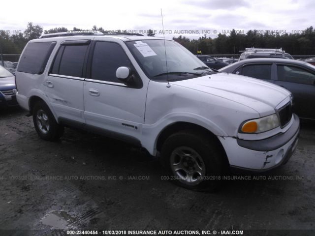 5LMPU28L0XLJ00775 - 1999 LINCOLN NAVIGATOR WHITE photo 1