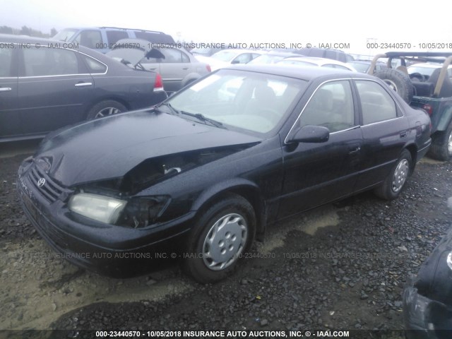 JT2BG22K3X0314484 - 1999 TOYOTA CAMRY LE/XLE BLACK photo 2
