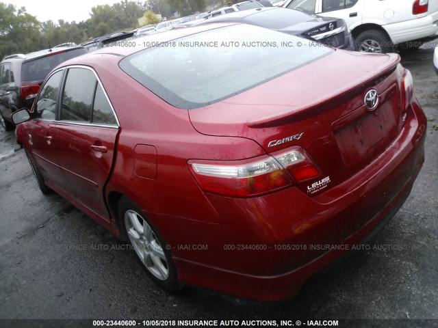 4T1BK46K67U042805 - 2007 TOYOTA CAMRY NEW GENERAT LE/XLE/SE RED photo 3