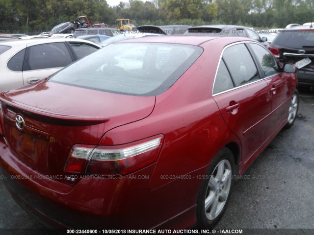 4T1BK46K67U042805 - 2007 TOYOTA CAMRY NEW GENERAT LE/XLE/SE RED photo 4