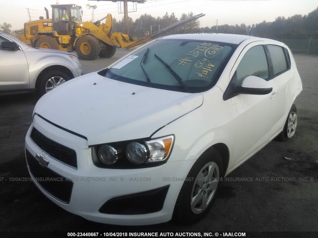 1G1JA6SH2G4171500 - 2016 CHEVROLET SONIC LS WHITE photo 2