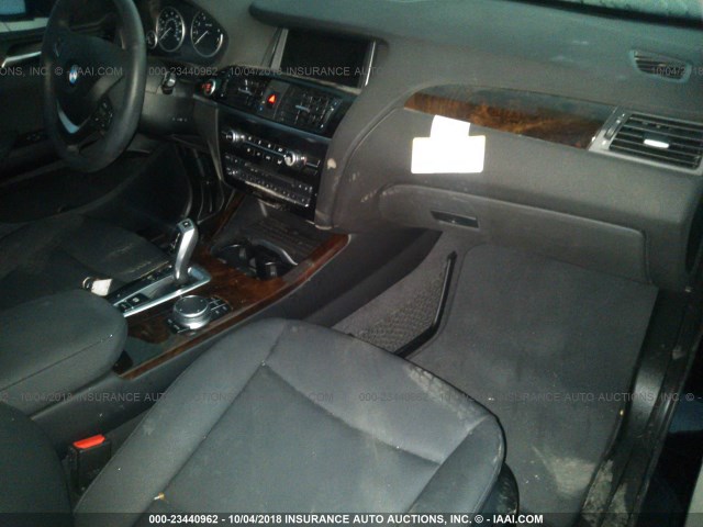 5UXWZ7C55H0V85734 - 2017 BMW X3 SDRIVE28I BLACK photo 5