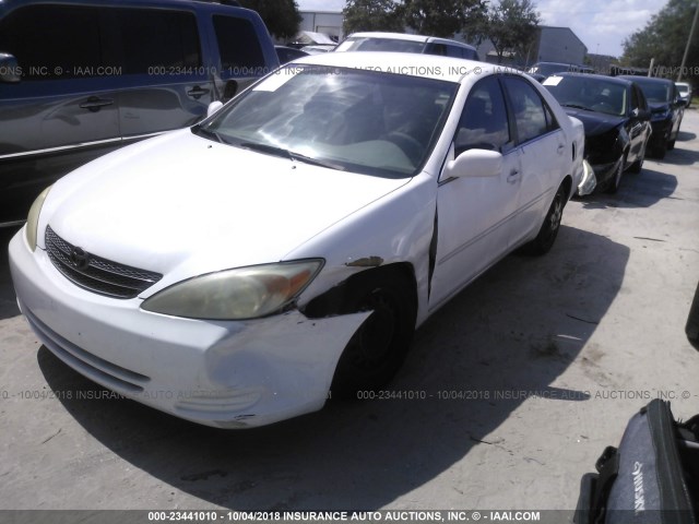 4T1BE32K32U014251 - 2002 TOYOTA CAMRY LE/XLE/SE Ақ фото 2