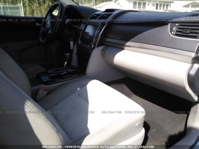 4T1BF1FK5EU732898 - 2014 TOYOTA CAMRY L/SE/LE/XLE Mavi foto 5