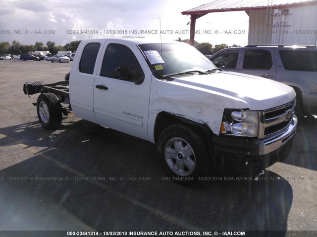 1GCSCREA4AZ298653 - 2010 CHEVROLET SILVERADO C1500  LS WHITE photo 1