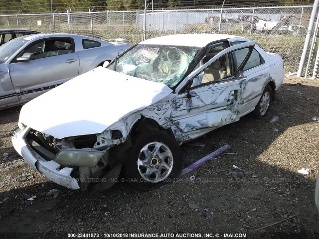 JT2BG22K810557375 - 2001 TOYOTA CAMRY CE/LE/XLE 白色 照片 2