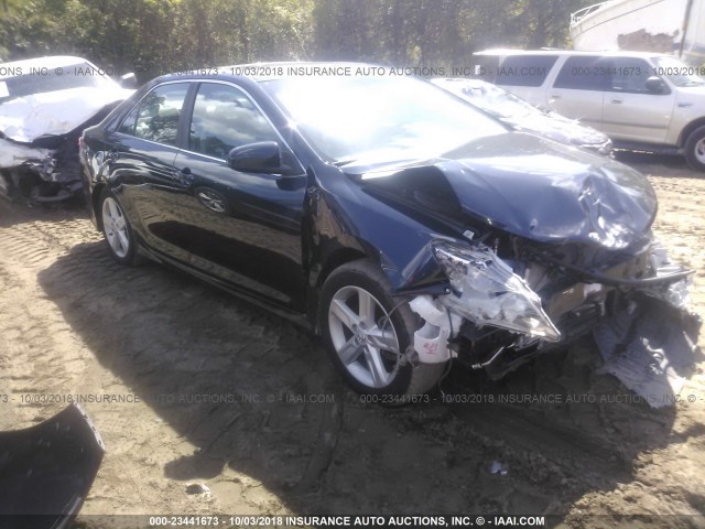 4T1BF1FK0EU816319 - 2014 TOYOTA CAMRY L/SE/LE/XLE Qara foto 1