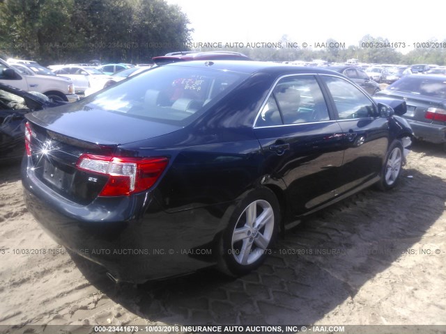 4T1BF1FK0EU816319 - 2014 TOYOTA CAMRY L/SE/LE/XLE Qara foto 4