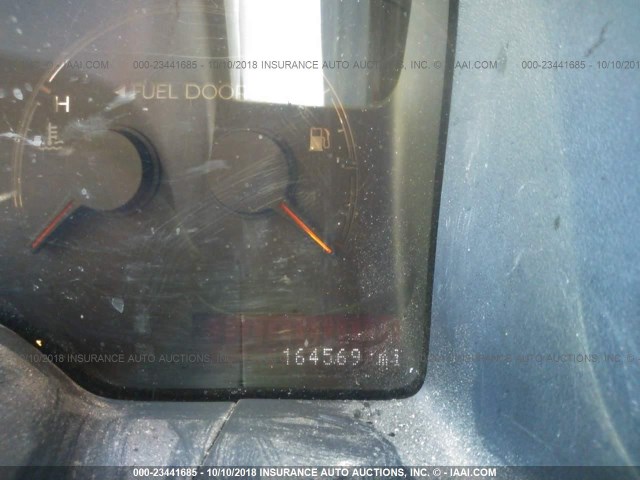 5LMFU28546LJ21804 - 2006 LINCOLN NAVIGATOR Biały zdjęcie 7