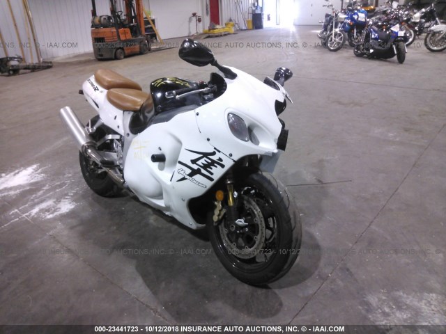 JS1GW71A952103002 - 2005 SUZUKI GSX1300 RK5 WHITE photo 1