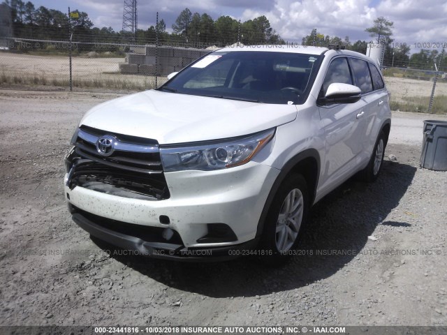 5TDZARFH9FS015687 - 2015 TOYOTA HIGHLANDER LE WHITE photo 2