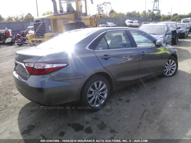 4T4BF1FK6FR507980 - 2015 TOYOTA CAMRY LE/XLE/SE/XSE GRAY photo 4