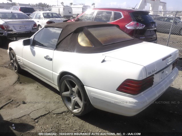 WDBFA67F6WF165494 - 1998 MERCEDES-BENZ SL 500 WHITE photo 3