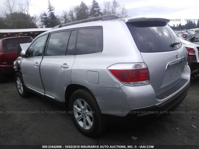 5TDBK3EH5DS225522 - 2013 TOYOTA HIGHLANDER PLUS/SE SILVER photo 3