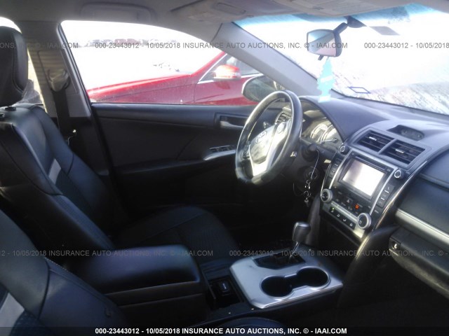 4T1BF1FK9DU278301 - 2013 TOYOTA CAMRY L/SE/LE/XLE Boz foto 5