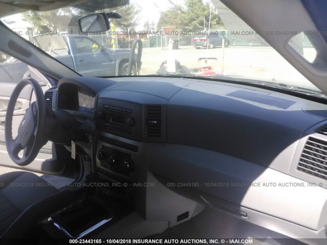 1J4GR48KX5C721217 - 2005 JEEP GRAND CHEROKEE LAREDO/COLUMBIA/FREEDOM 蓝色 照片 5