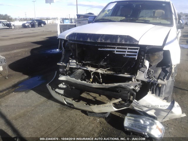 5LMFU27518LJ11994 - 2008 LINCOLN NAVIGATOR 白色 照片 6