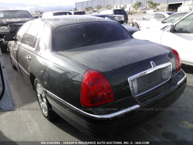 1LNHM82W95Y627937 - 2005 LINCOLN TOWN CAR SIGNATURE LIMITED BLACK photo 3