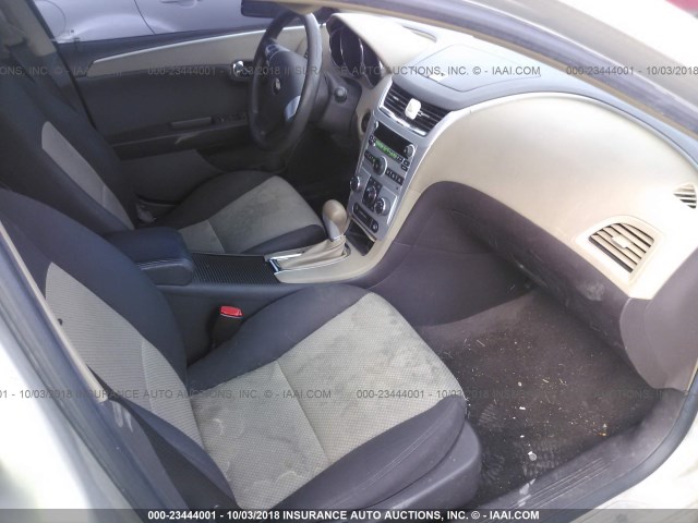 1G1ZG57B694233242 - 2009 CHEVROLET MALIBU LS ოქროსფერი ფოტო 5
