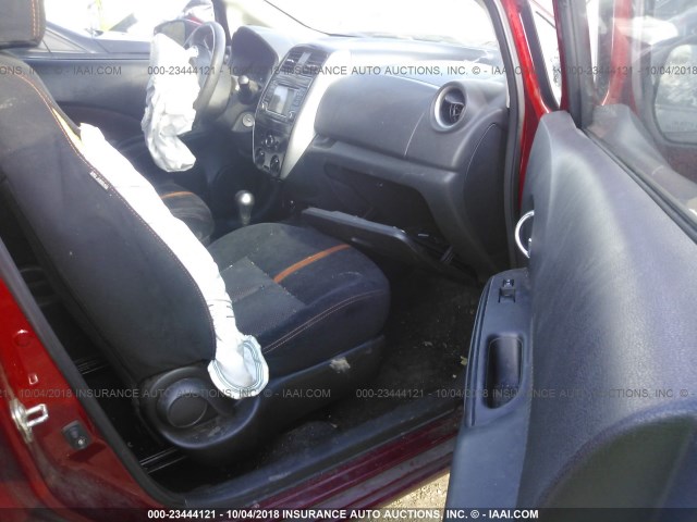 3N1CE2CP9FL372891 - 2015 NISSAN VERSA NOTE S/S PLUS/SV/SL/SR RED photo 5