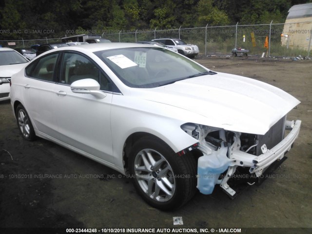 3FA6P0H72FR176053 - 2015 FORD FUSION SE WHITE photo 1