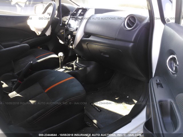 3N1CE2CP5FL399831 - 2015 NISSAN VERSA NOTE S/S PLUS/SV/SL/SR WHITE photo 5