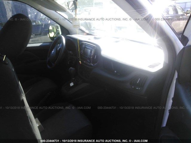 ZFBERFBT8G6A95331 - 2016 RAM PROMASTER CITY SLT 白色 照片 5