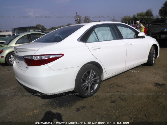 4T1BF1FKXGU119307 - 2016 TOYOTA CAMRY LE/XLE/SE/XSE WHITE photo 4