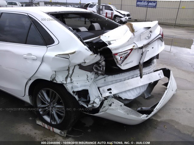 4T1BF1FK9GU121159 - 2016 TOYOTA CAMRY LE/XLE/SE/XSE WHITE photo 6