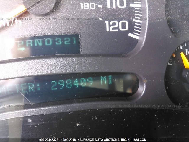 3GNEC16Z34G152419 - 2004 CHEVROLET SUBURBAN C1500 GRAY photo 7