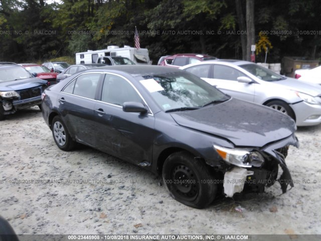 4T1BF3EK0BU128460 - 2011 TOYOTA CAMRY SE/LE/XLE 灰色 照片 1