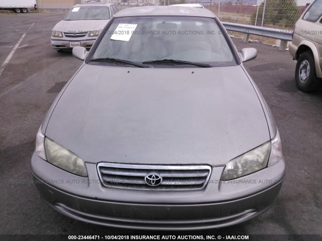 JT2BG22K910567378 - 2001 TOYOTA CAMRY CE/LE/XLE 灰色 照片 6