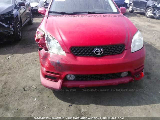 2T1KR32E24C201399 - 2004 TOYOTA COROLLA MATRIX XR RED photo 6