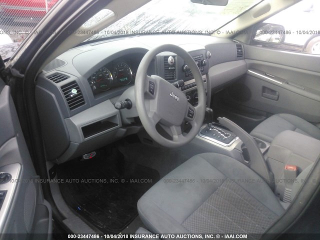 1J4GR48KX6C295210 - 2006 JEEP GRAND CHEROKEE LAREDO/COLUMBIA/FREEDOM 黑色 照片 5