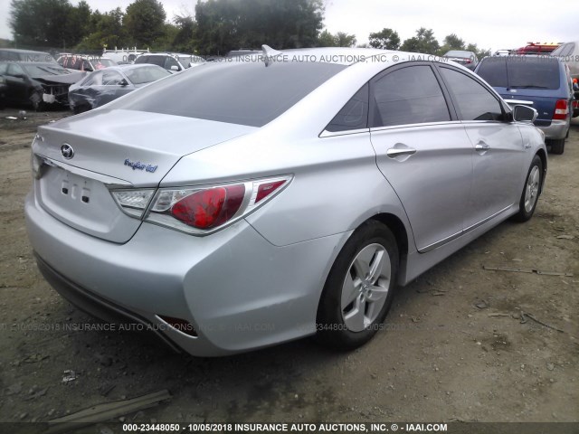 KMHEC4A42BA000662 - 2011 HYUNDAI SONATA HYBRID SILVER photo 4