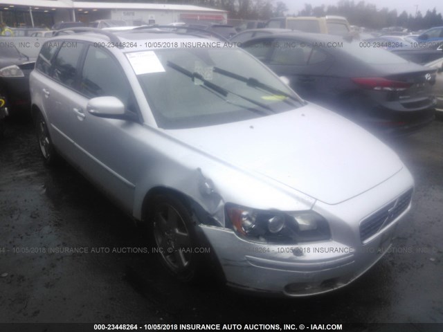 YV1MJ682772280497 - 2007 VOLVO V50 T5 SILVER photo 1