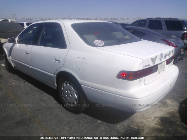 JT2BG22K6W0179130 - 1998 TOYOTA CAMRY CE/LE/XLE 白色 照片 3