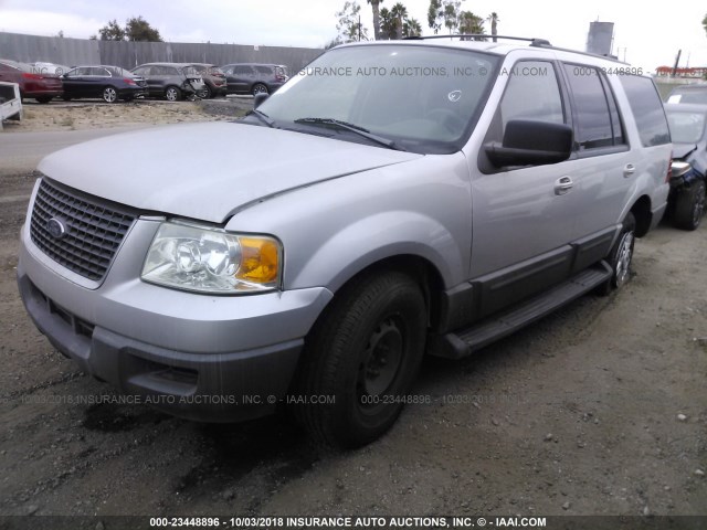 1FMPU15L74LB86373 - 2004 FORD EXPEDITION XLT GRAY photo 2
